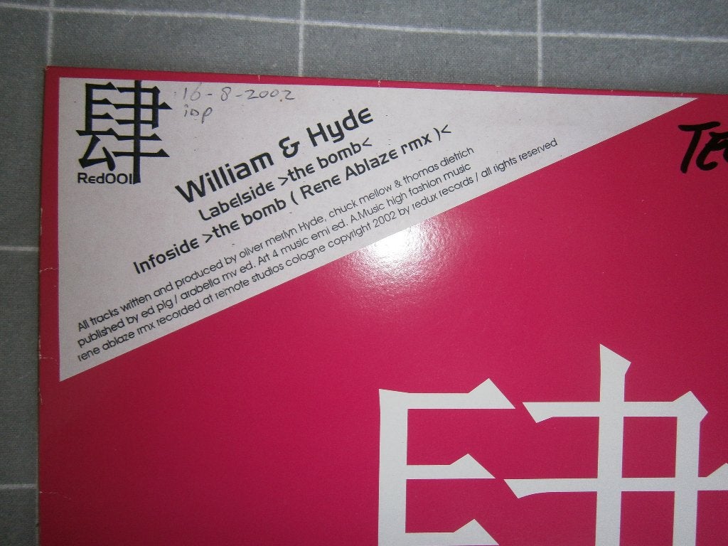 William & Hyde – The Bomb. 2002. Acid , Tec, Techno Trance, Ophalen, Gebruikt, Trance, Fotohoes