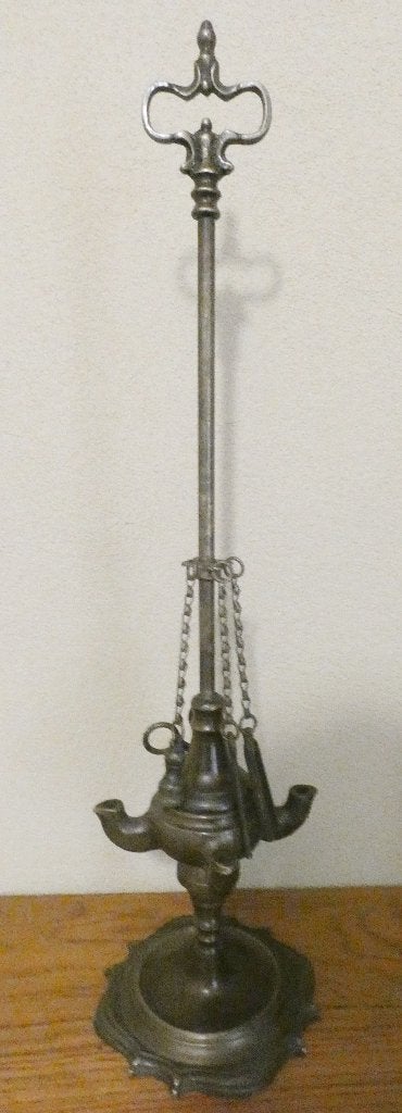 Antieke bronzen olielamp met gereedschap [1966], Ophalen