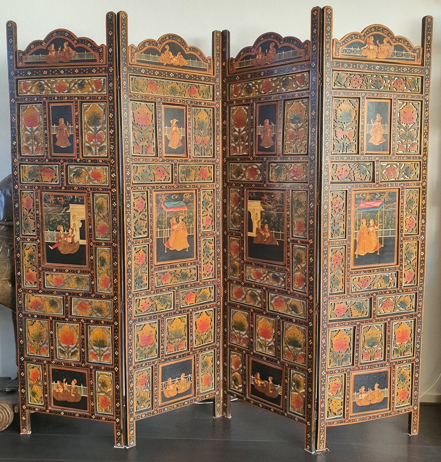 Antiek anglo-indisch met de hand beschilderd houten scherm, Houtsnijwerk, Meer dan 2 meter, Ophalen of Verzenden, Handgemaakt