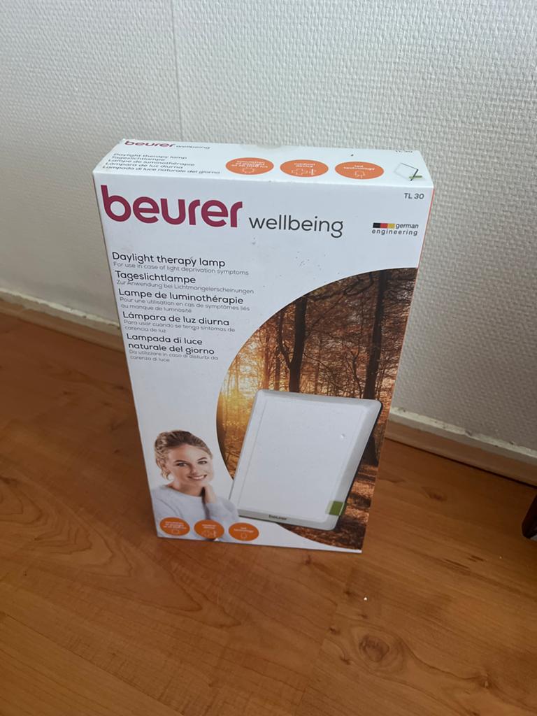Beurer TL 30 Daglichttherapielamp - Nieuw in doos, Overige materialen, Oprolhekje, Ophalen of Verzenden, Zo goed als nieuw