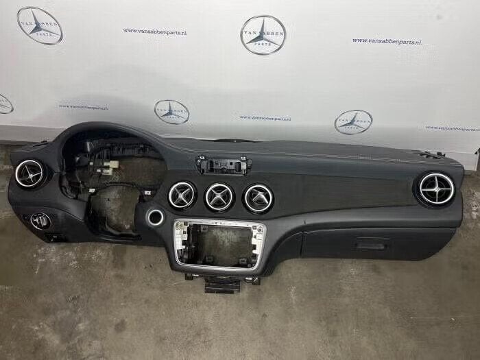 Dashboard van een Mercedes GLA, Ophalen of Verzenden, Gebruikt