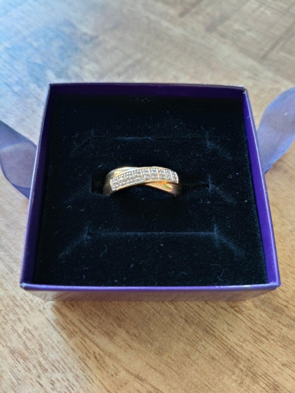 14 Karaat geelgouden ring met 18 diamanten 0,08ct, Ophalen, 18 tot 19, Zo goed als nieuw, Met edelsteen
