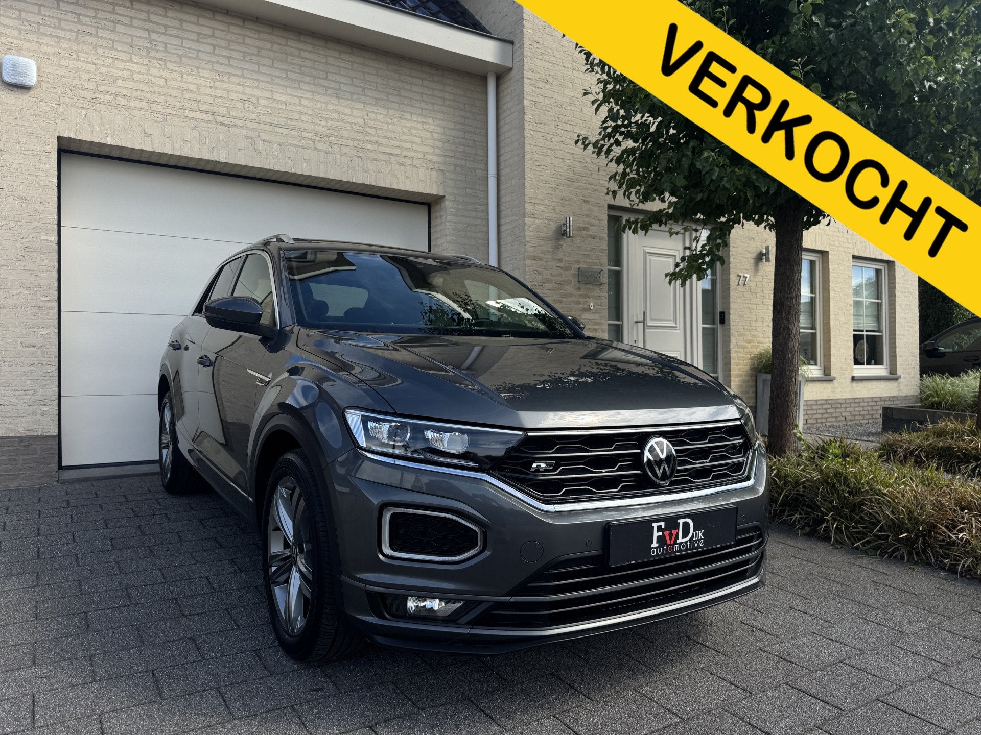 Volkswagen T-Roc 1.5 TSI 150pk DSG R-line Panoramadak Virtua, Auto's, Volkswagen, Zwart, 4 cilinders, 150 pk, Leder en Stof