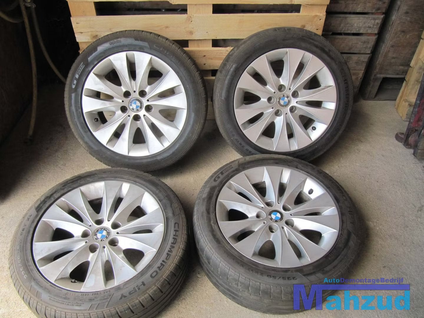 BMW E90 E91 E92 BANDEN velgen 225 50 17 INCH 5X120, Petuelring 130
80788  Munich, DE, Gebruikt, Info@bmw.de, Ophalen of Verzenden