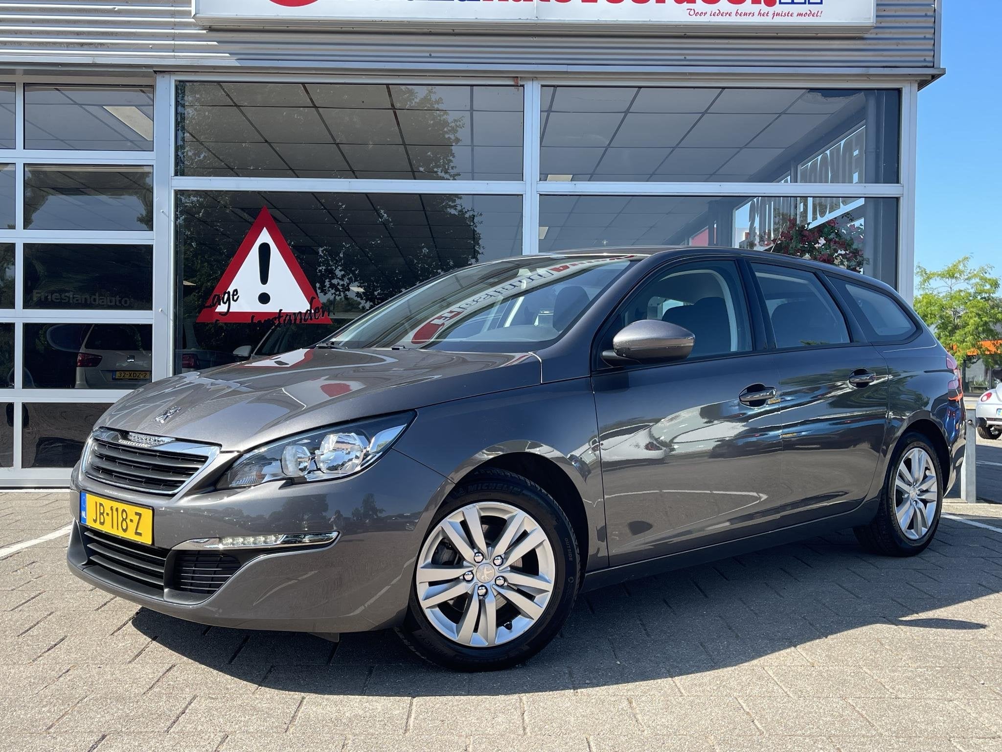 Peugeot 308 SW 1.2 PureTech Active /Cruise/Clima/Onderhouds, Voorwielaandrijving, Stof, Gebruikt, Euro 6