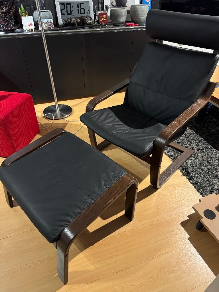 IKEA POÄNG faulteuil en voetenbank, Huis en Inrichting, Fauteuils, 75 tot 100 cm, Zo goed als nieuw, Modern, 50 tot 75 cm