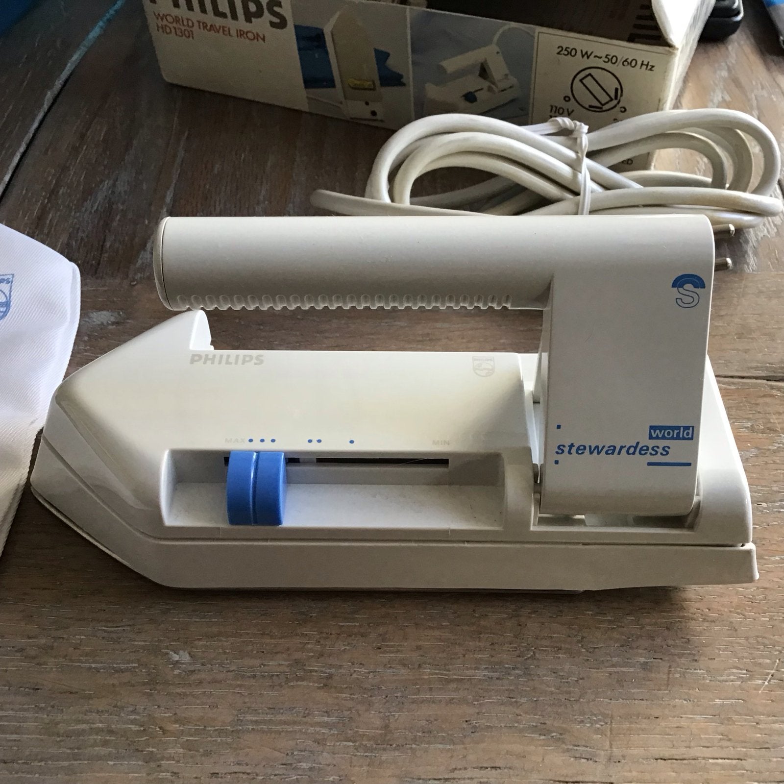 Philips World Stewardess HD1301 Droogstrijkijzer - Compact &, Witgoed en Apparatuur, Strijkijzers en Strijkplanken, Ophalen of Verzenden