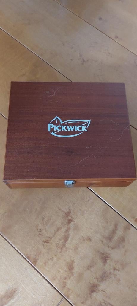 Pickwick theedoos 12 vaks, Gebruikt, Hout, Ophalen of Verzenden, Theedoos