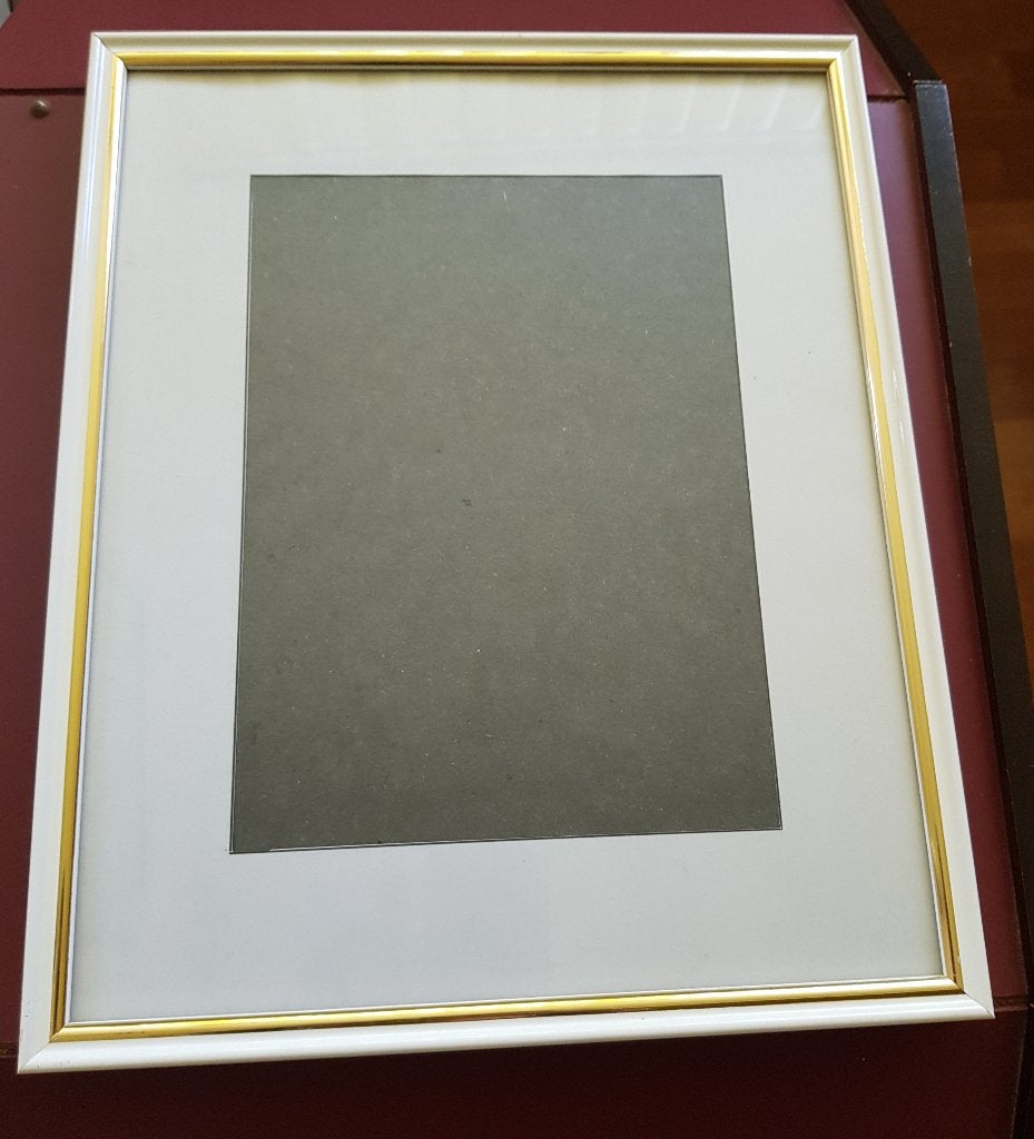Wit fotolijstje van hout met goudkl. rand 32 bij 27 cm, Ophalen, Zo goed als nieuw, Wit, Wissellijst