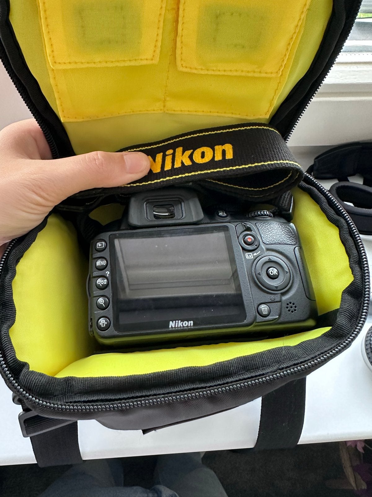 Nikon D3100 Spiegelreflexcamera met 18-55mm lens, Gebruikt, Spiegelreflex, Ophalen of Verzenden, Accu