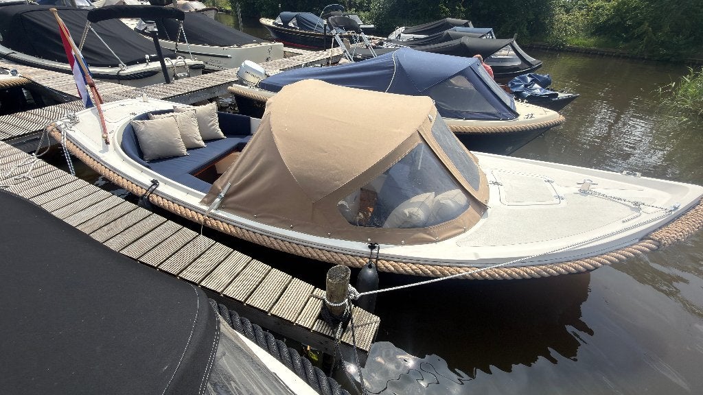 Nette en goed onderhouden sloep | Instapklaar, Watersport en Boten, Sloepen, Kunststof, Binnenboordmotor, Tot 1.00 meter, Diesel