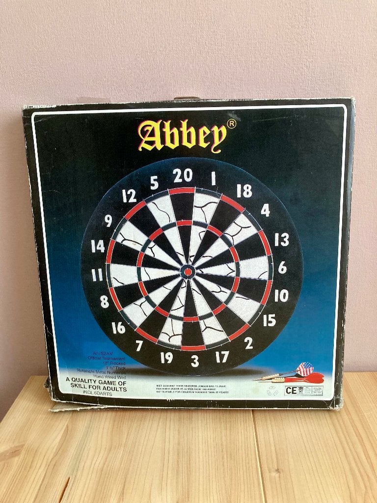 Abbey Dartbord Set (Official Tournament) - met 6 darts, Ophalen of Verzenden, Nieuw, Dartbord