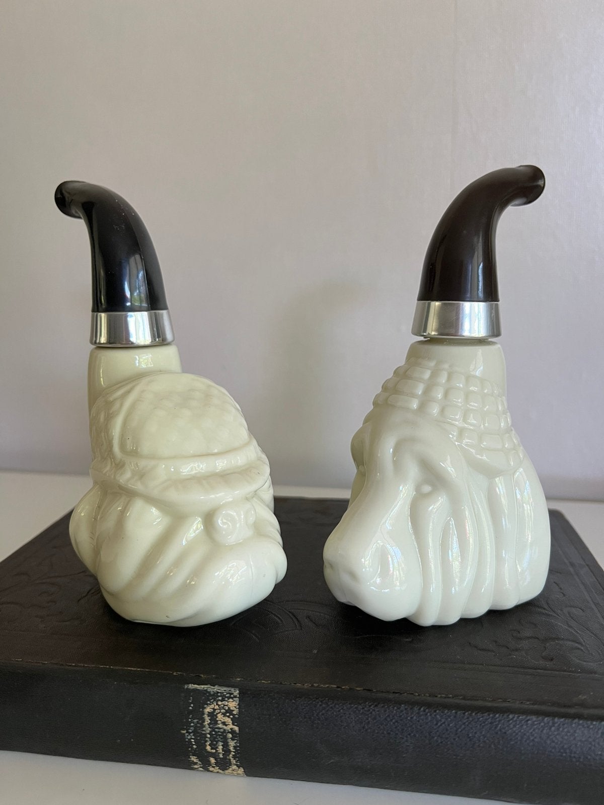 2 Vintage AVON Öland Aftershave Melkglas Bulldog Pipe 70’s, Ophalen of Verzenden, Zo goed als nieuw, Parfumfles