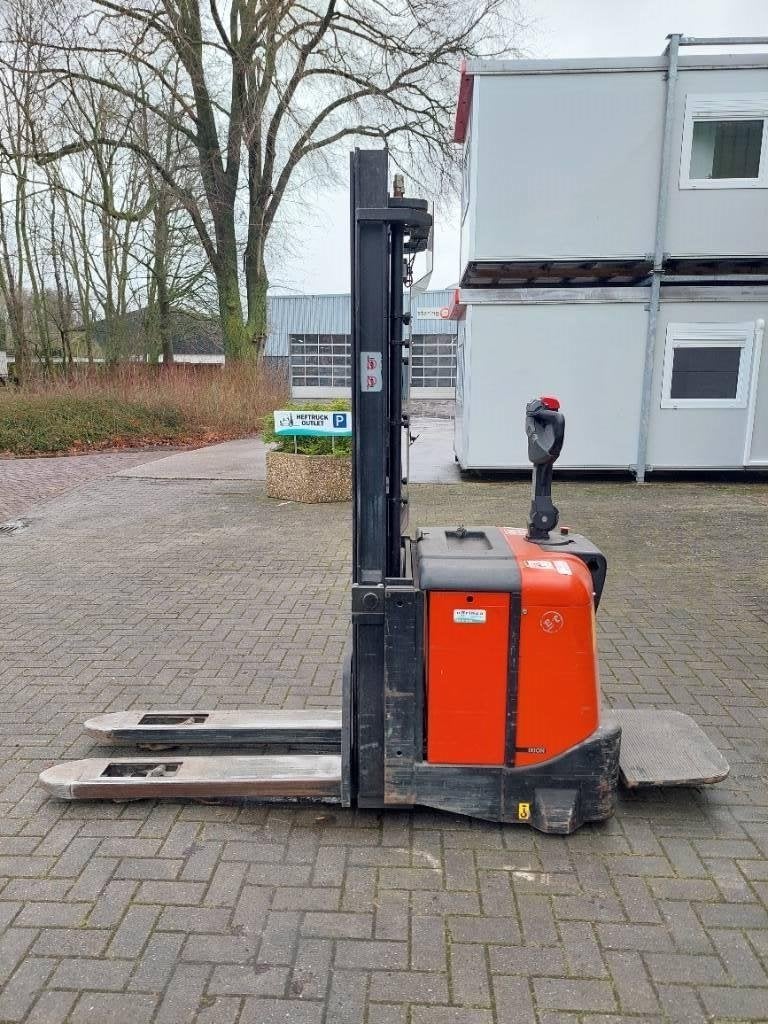 BT SPE125L stapelaar met initiaal heffing (bj 2004)