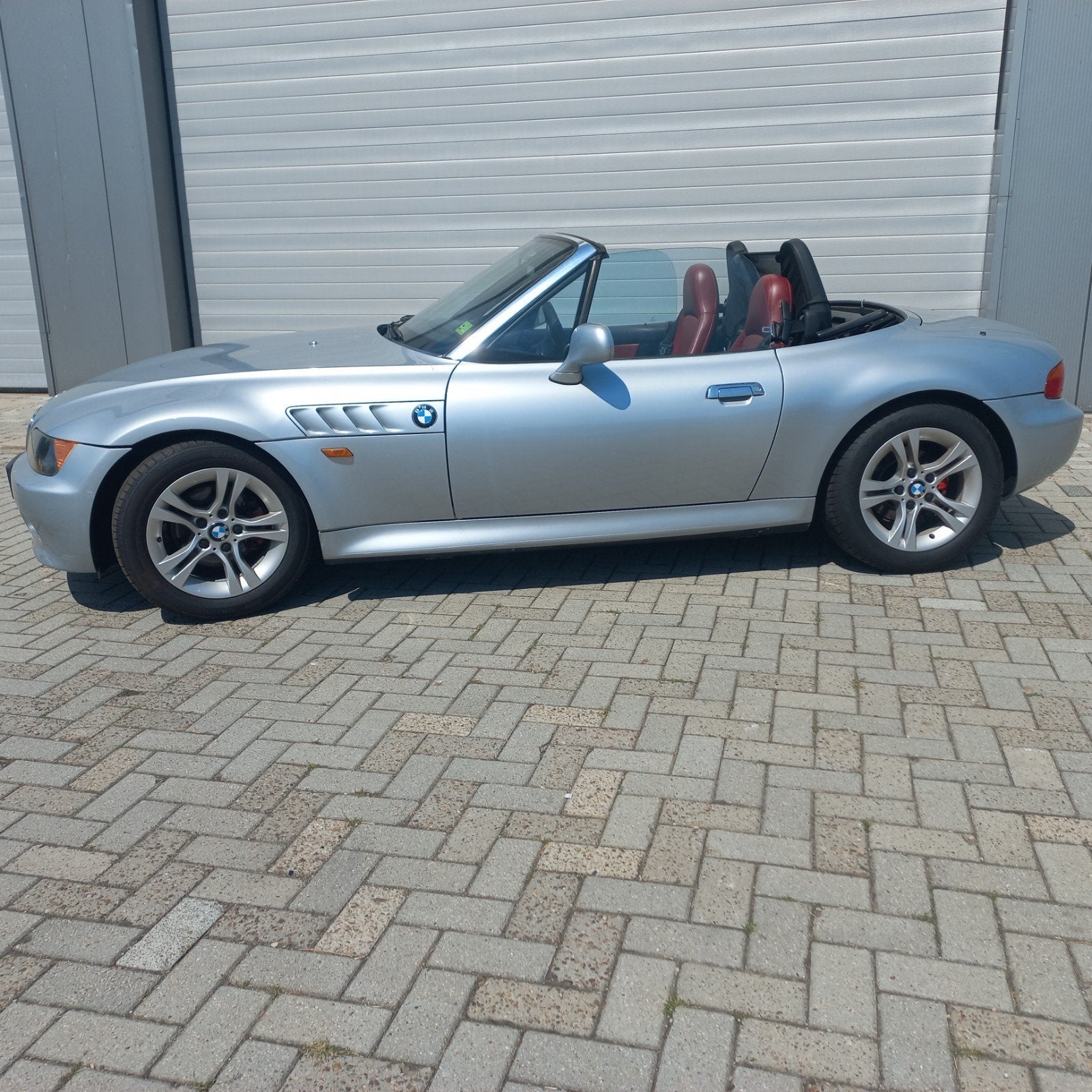 Schitterende BMW  Z3 1.8 Roadster 1998 Grijs nw APK !, Auto's, Achterwielaandrijving, 4 cilinders, Cabriolet, 1796 cc