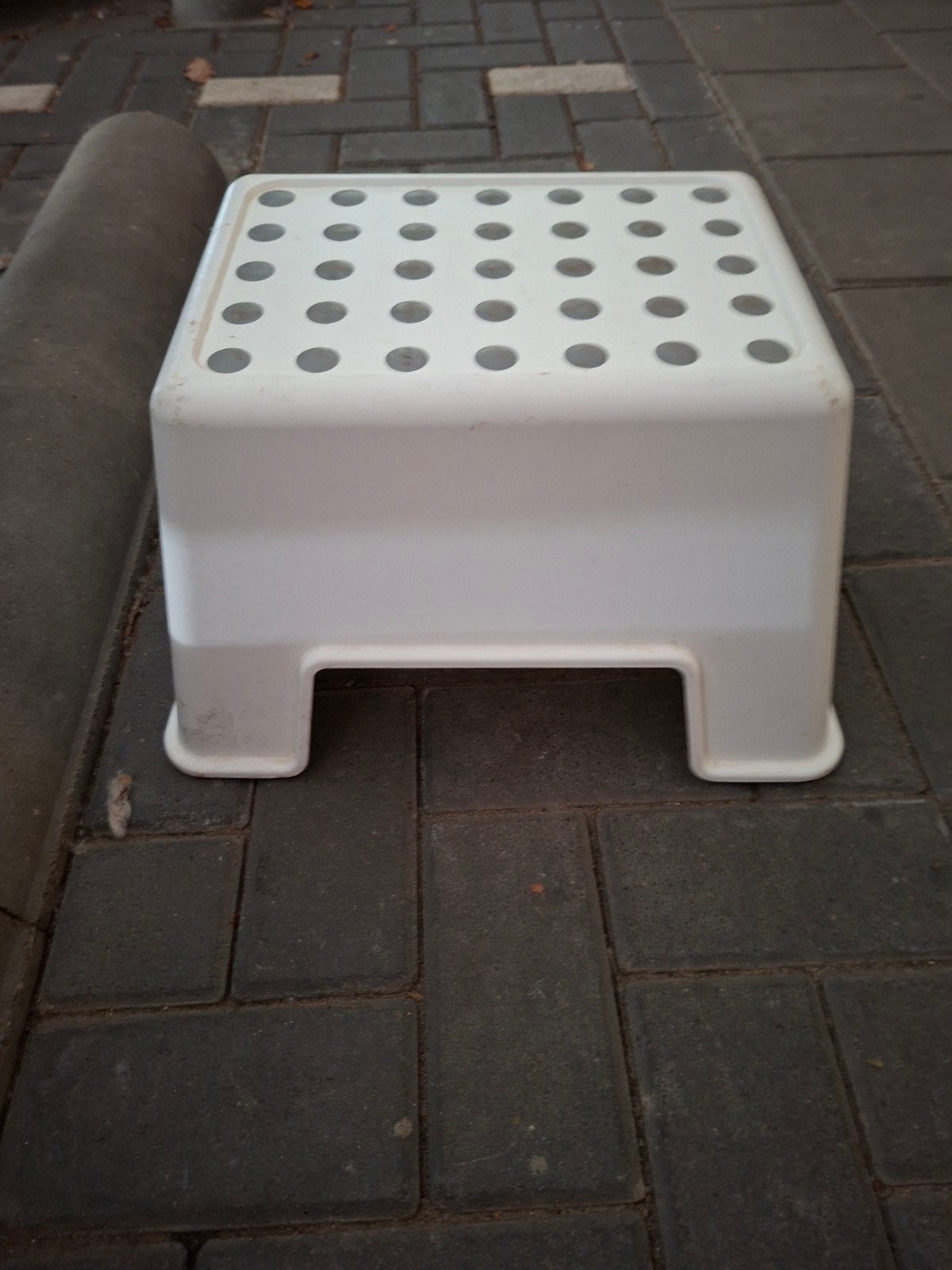Witte kunststof opstapje met anti-slip stippen, Ophalen of Verzenden