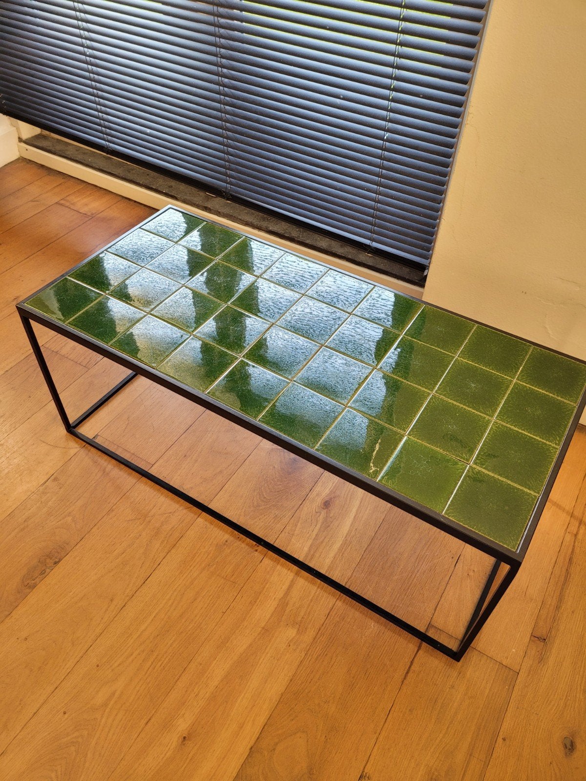 Zuiver salontafel met groene tegels, Huis en Inrichting, Ophalen, Gebruikt, Minder dan 50 cm, 50 tot 100 cm