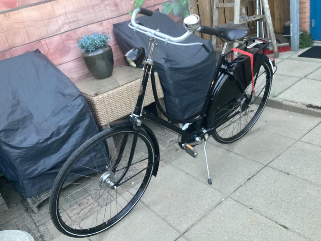 Originele naoorlogse Gazelle Omafiets bj tussen 1945 en1953, Ophalen, 56 cm of meer, Trommelrem, Handrem