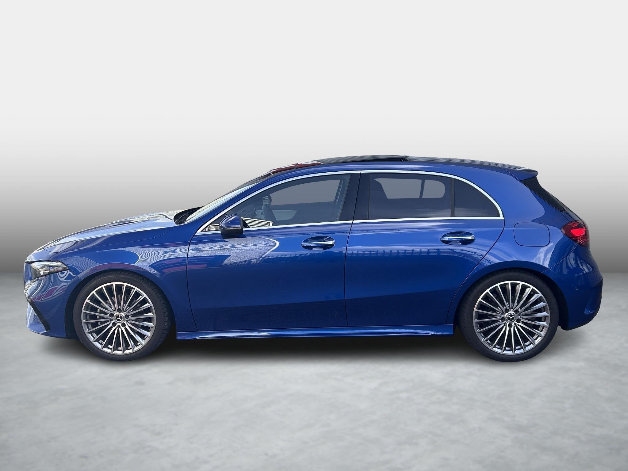 Mercedes-Benz A-klasse 180 Star Edition AMG | Panoramadak |, Gebruikt, 4 cilinders, Origineel Nederlands, A-Klasse