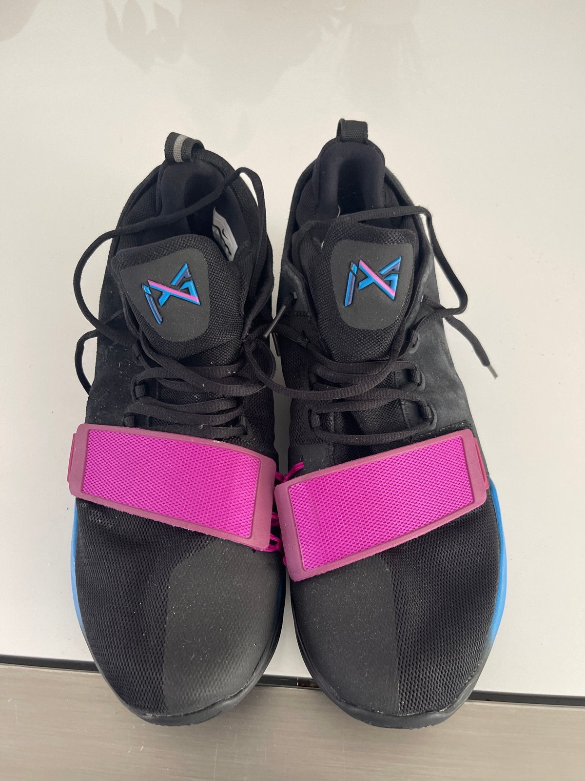 Nike PG1 Paul George basketbalschoenen - Zwart/Roze/Blauw, Ophalen, Gedragen, Zwart, Sneakers of Gympen