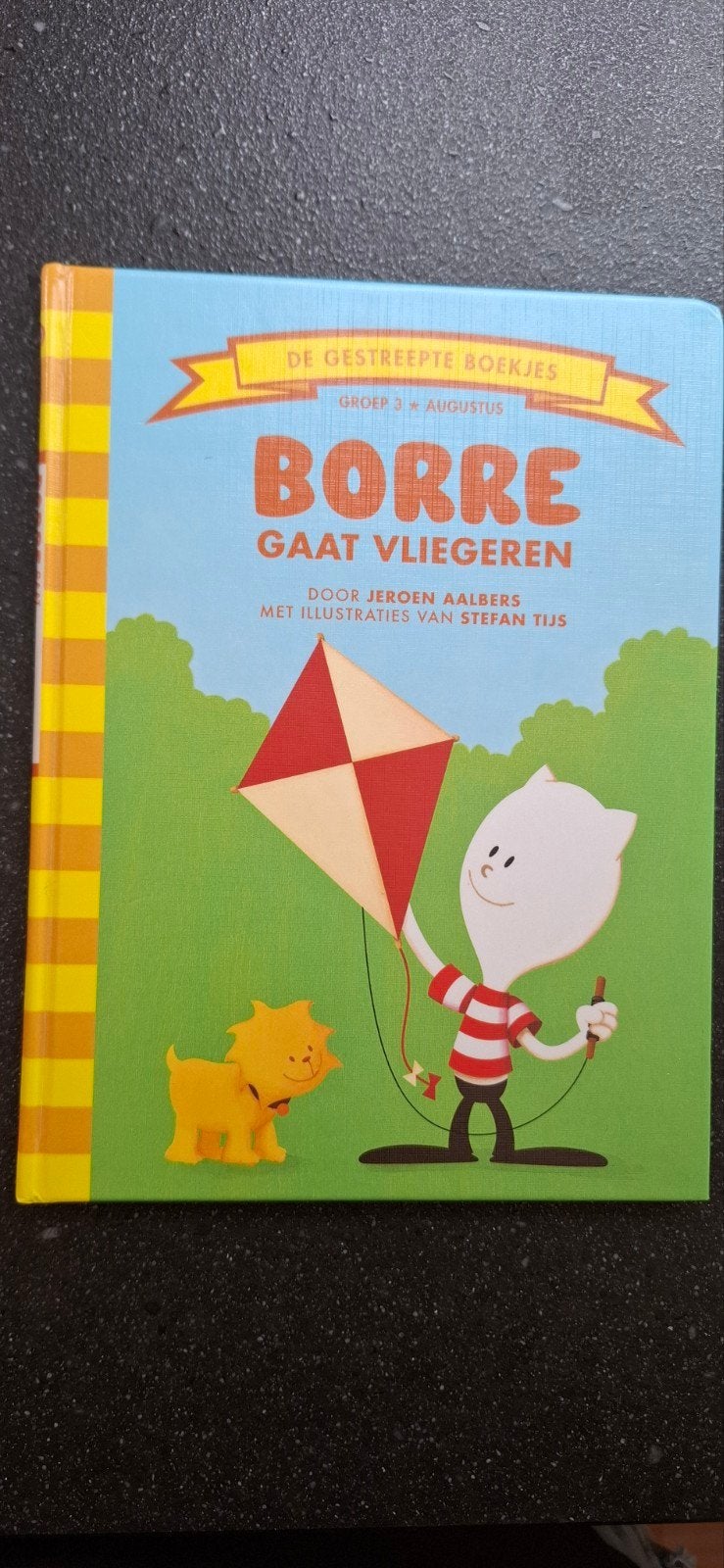 Borre Gaat Vliegen - De Gestreepte Boekjes, Gelezen, 5 of 6 jaar, Fictie algemeen, Jongen of Meisje