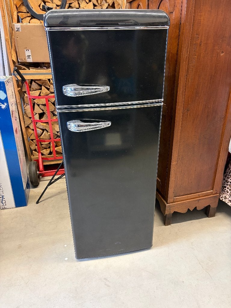Retro koelkast (smeq look) +/-150 cm hoog 50 cm breed, Ophalen, 200 liter of meer, Zo goed als nieuw, Energieklasse A of zuiniger