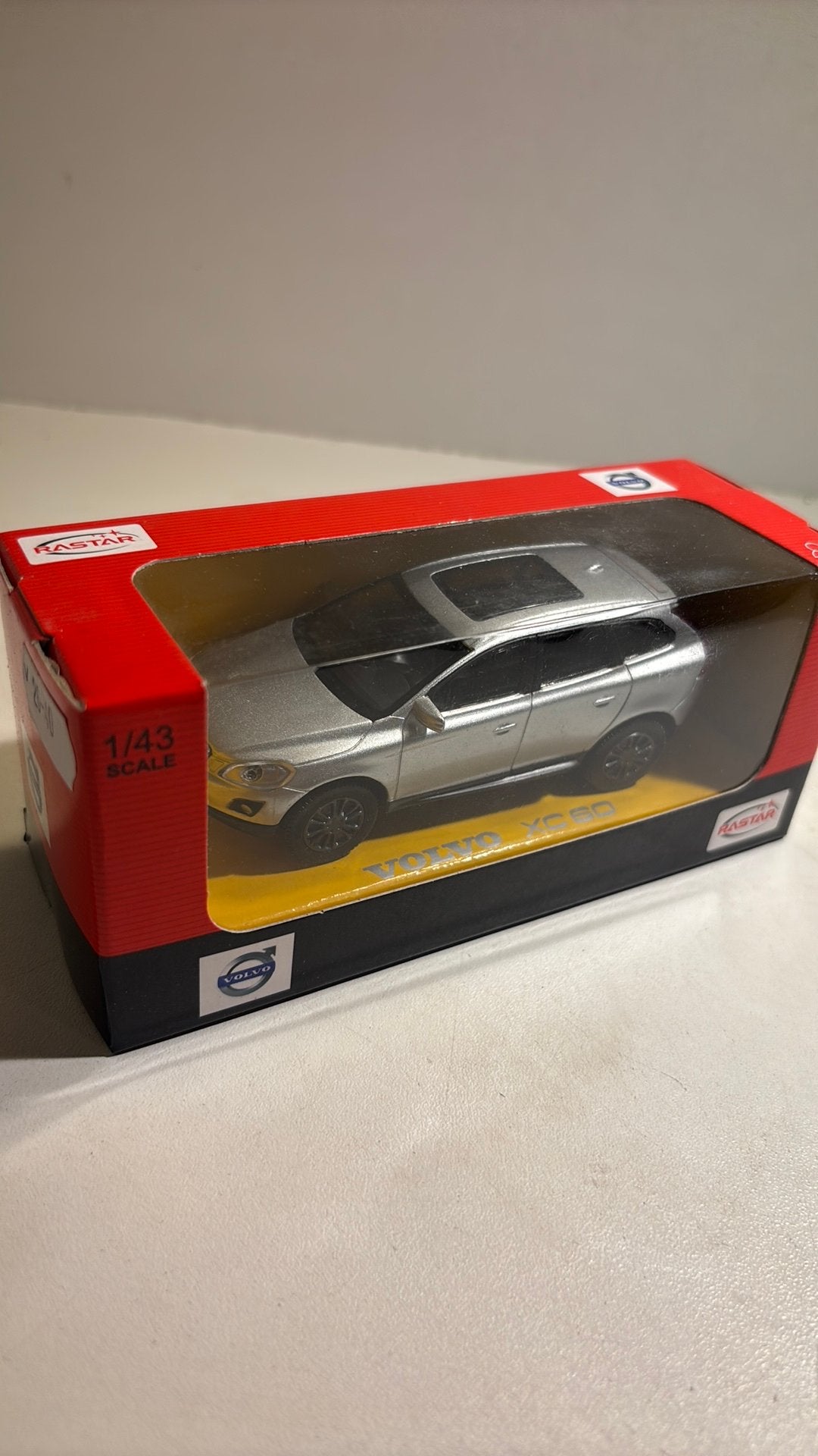 Volvo xc60 grey rastar 1.43, Overige merken, Auto, Ophalen of Verzenden, A