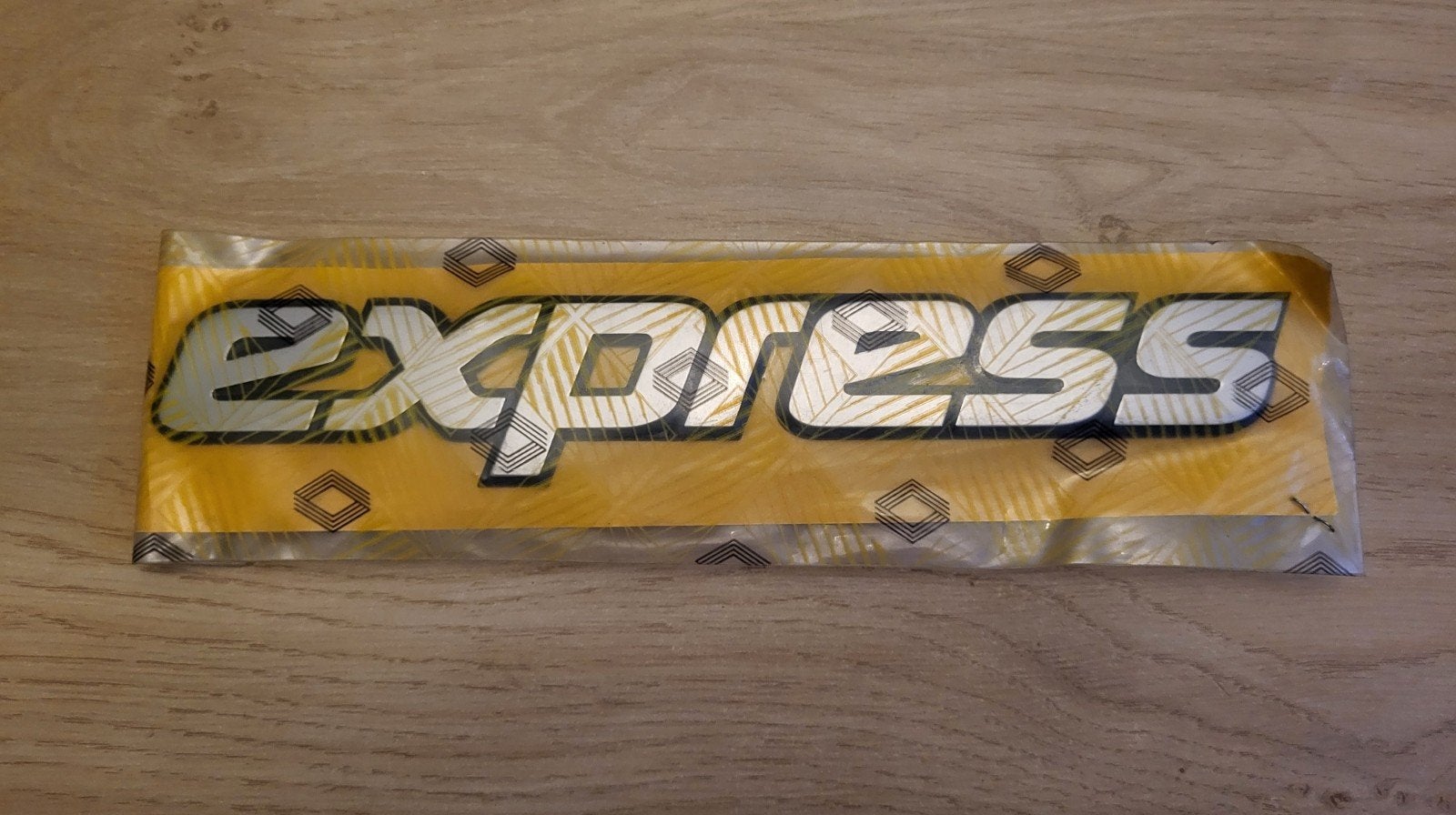 Nieuw Origineel Renault Express Kofferbak Logo Embleem, Ophalen of Verzenden