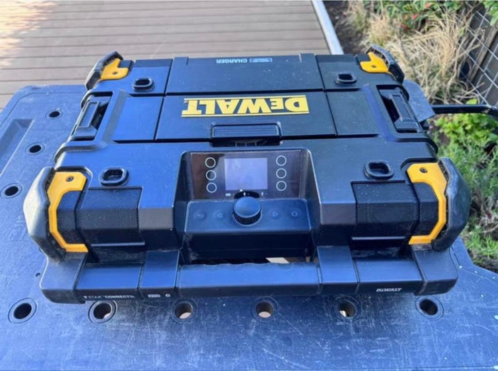 DeWalt TSTAK Connect Bouwradio DWST1-81078-QW - ZGAN, Ophalen of Verzenden, Zo goed als nieuw, Bouwradio