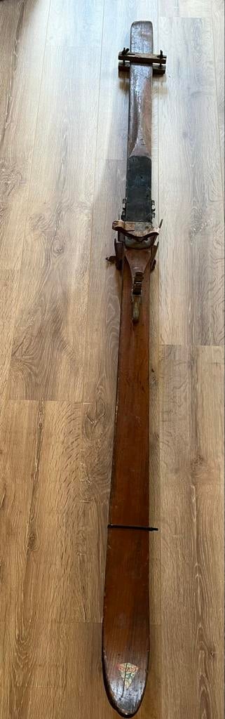 Vintage houten ski's met oude bindingen, Ophalen