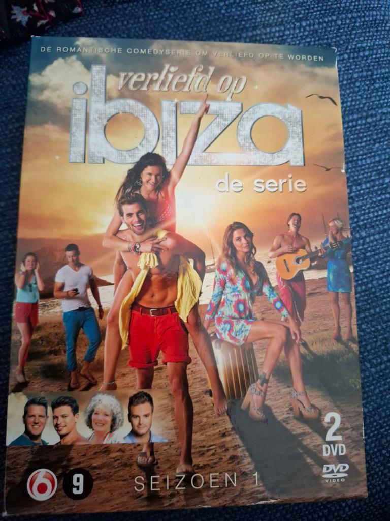 Verliefd op Ibiza - De Serie (Seizoen 1) DVD, Vanaf 9 jaar, Ophalen of Verzenden, Gebruikt, Komedie