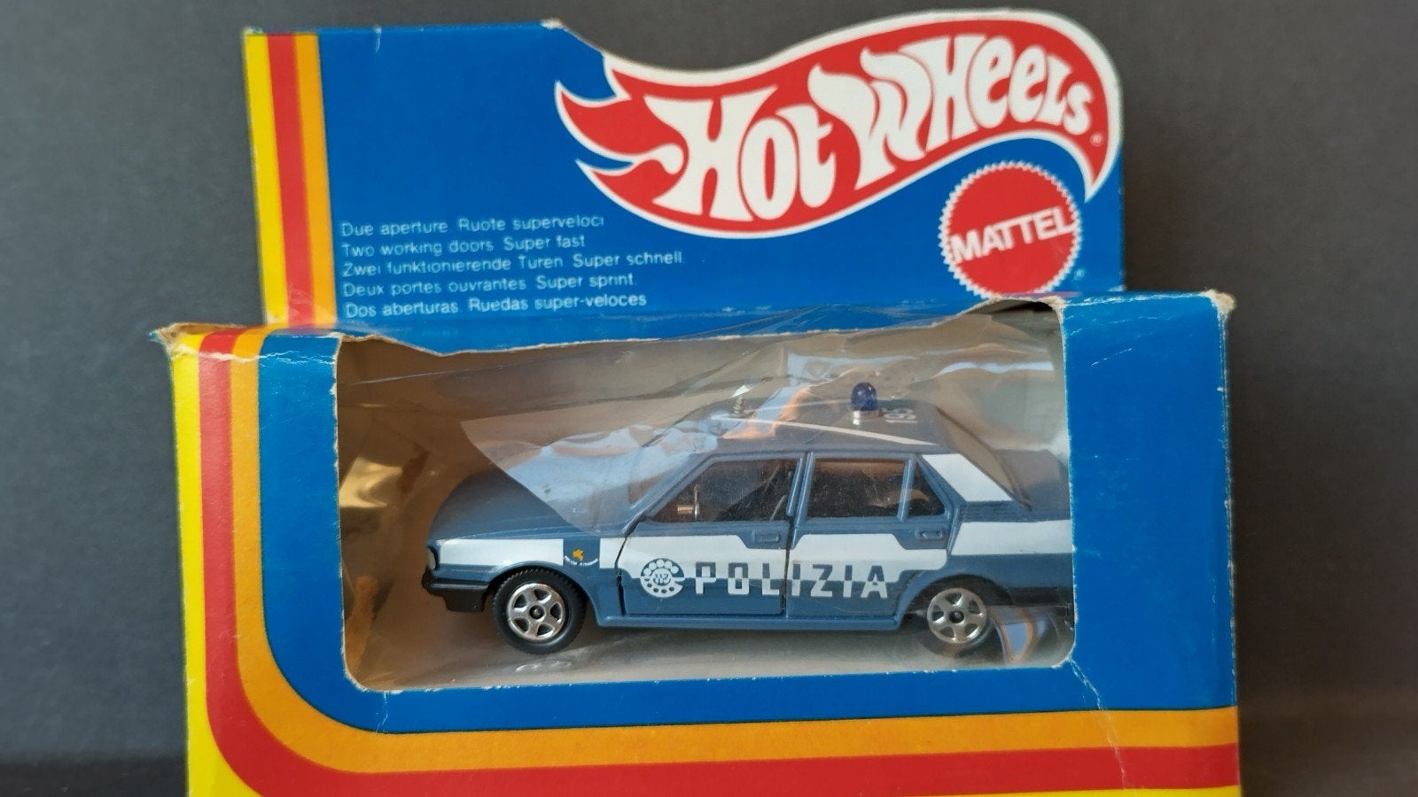 Alfa Romeo Giulietta Polizia 1:43 Hotwheels A11  Pol, Hobby en Vrije tijd, Overige merken, Auto, Verzenden, .