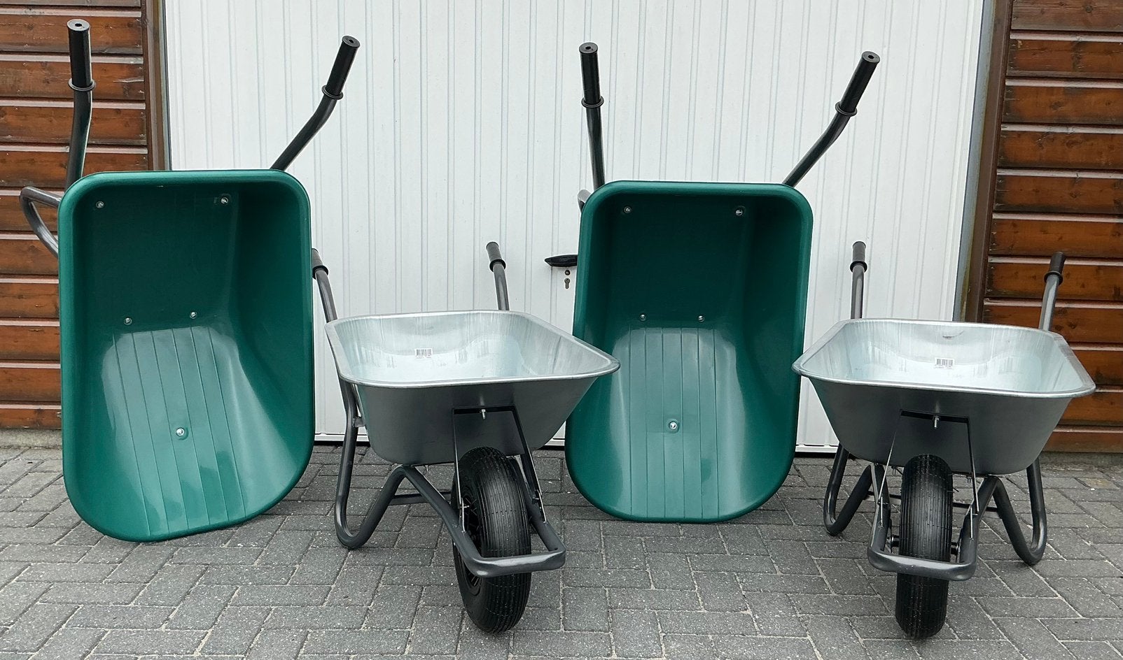 Kruiwagens. Nieuw. Met kunststof en metalen bak.€ 59,95., Tuin en Terras, Kruiwagens, Ophalen, Nieuw, Handmatig, Eenwielig