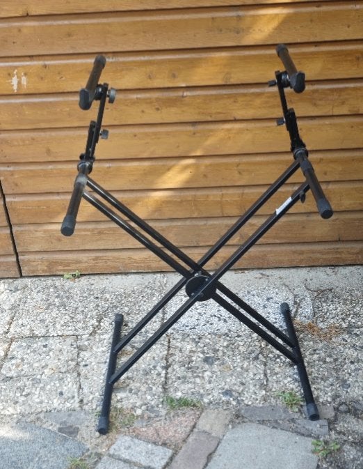 Classic Cantabile dubbele Keyboardstandaard Dubbele X, Muziek en Instrumenten, Standaards, Ophalen, Gebruikt, Muziekstandaard