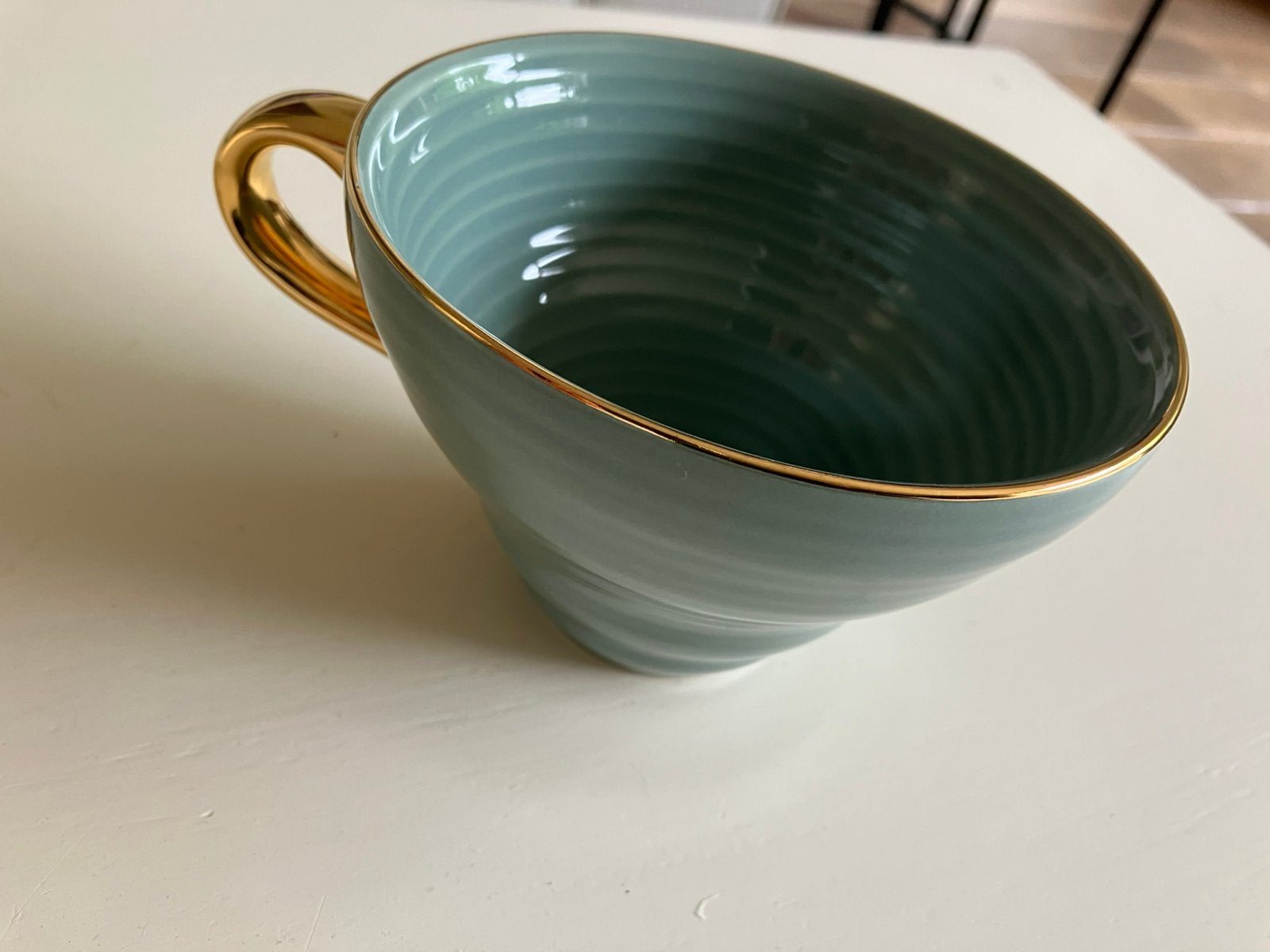 H&M Home theekop porselein groen, Huis en Inrichting, Keuken | Servies, Nieuw, Ophalen of Verzenden, Overige stijlen, Kop(pen) en/of Schotel(s)