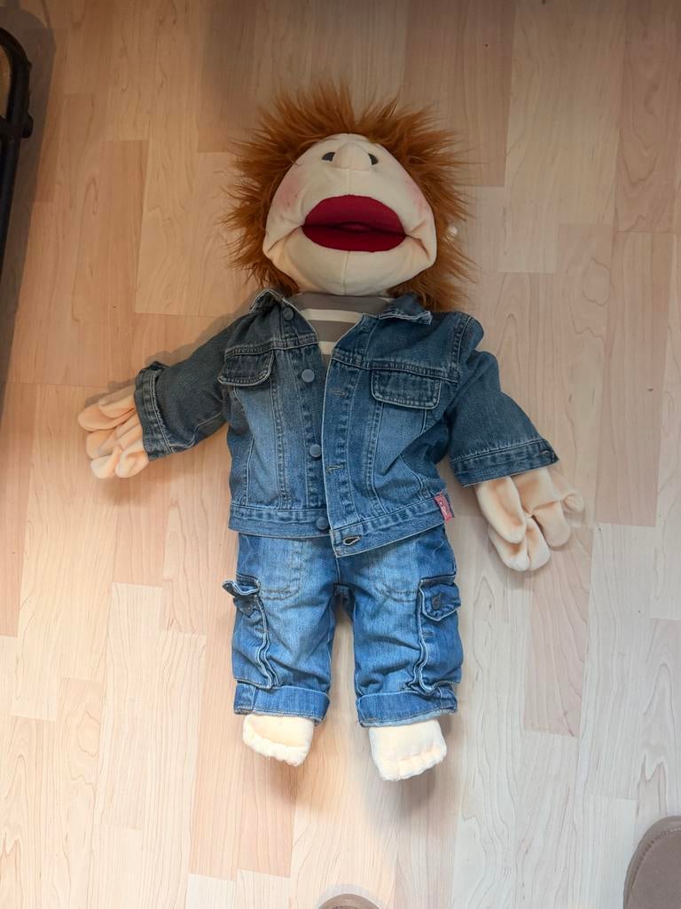 Living Puppets Handpop met spijkeroutfit, Ophalen of Verzenden, Zo goed als nieuw, Jongen of Meisje