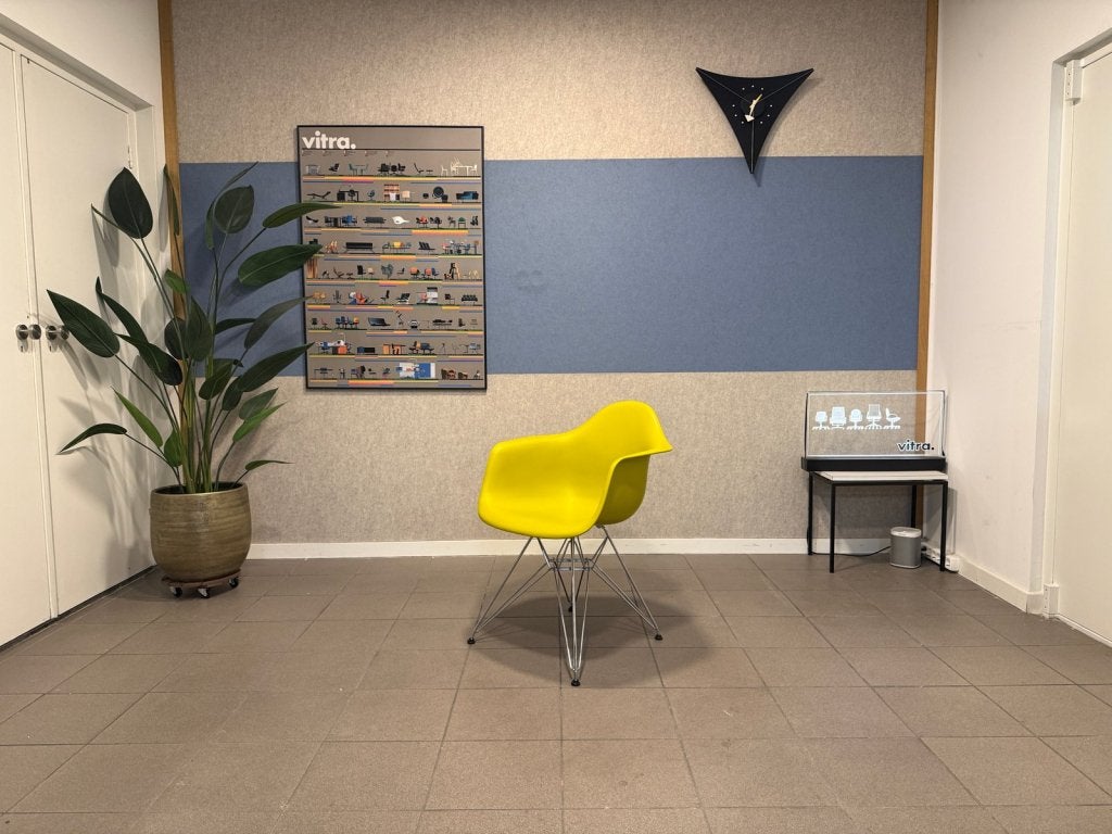 Vitra | Eames | DAR | Mosterdgeel | 2x, Huis en Inrichting, Niet ingevuld, Twee, Niet ingevuld, Ophalen of Verzenden