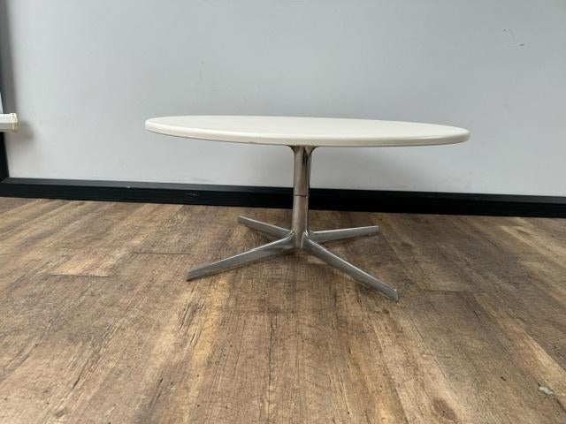 Eolo Arper bijzettafel (80), Huis en Inrichting, Tafels | Sidetables, 25 tot 50 cm, 50 tot 100 cm, Rond, Ophalen of Verzenden