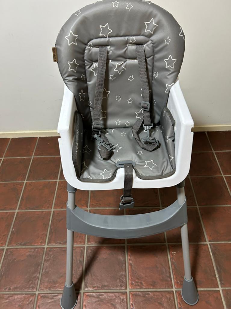 Opklapbare Kinderstoel met Gordel en Afneembaar Eetblad, Kinderen en Baby's, Kinderstoelen, Ophalen of Verzenden, Zo goed als nieuw