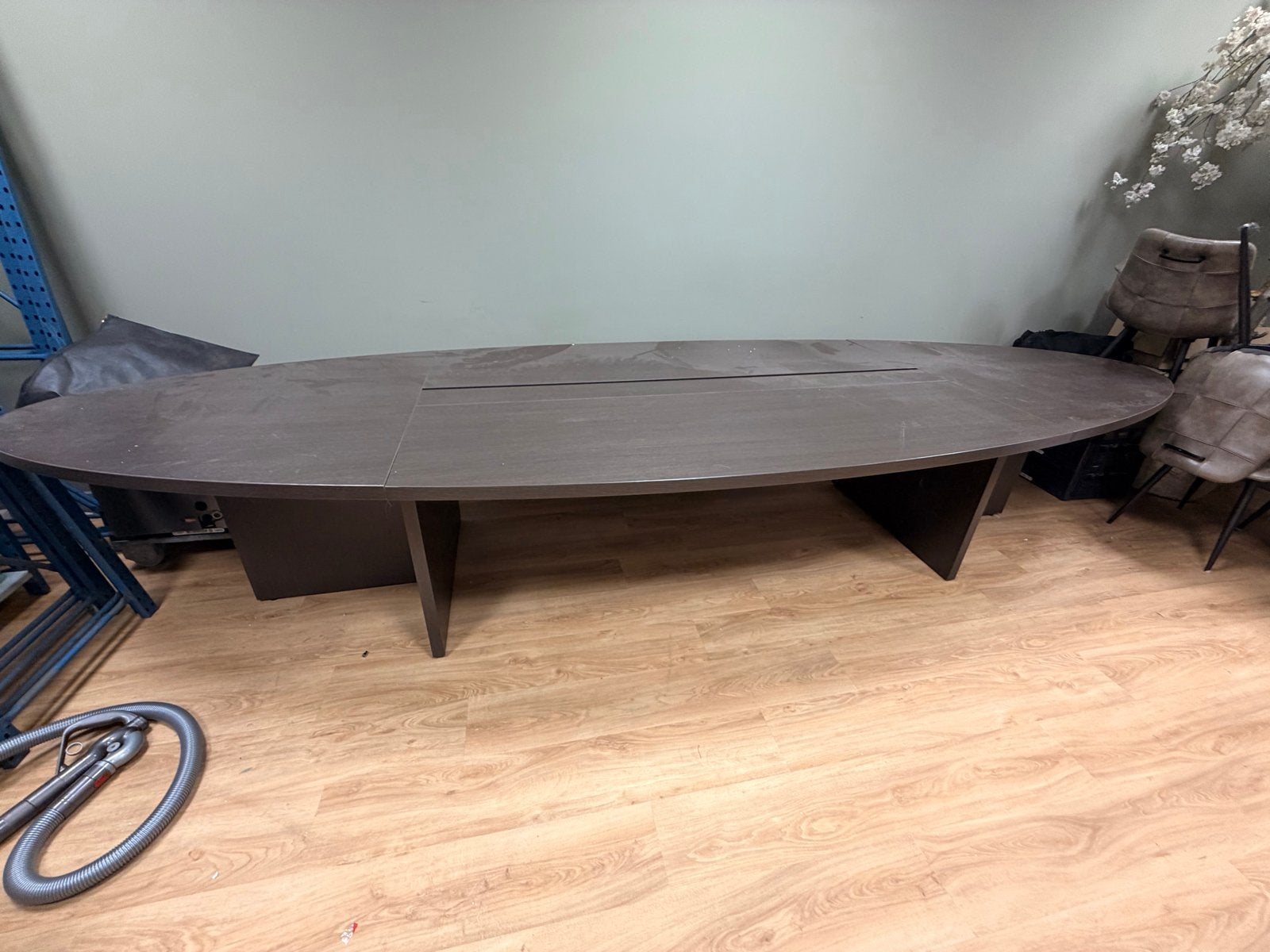 Grote ovale vergadertafel - 4 meter lang, Huis en Inrichting, Tafels | Sidetables, Ophalen, Gebruikt, 75 cm of meer, 200 cm of meer