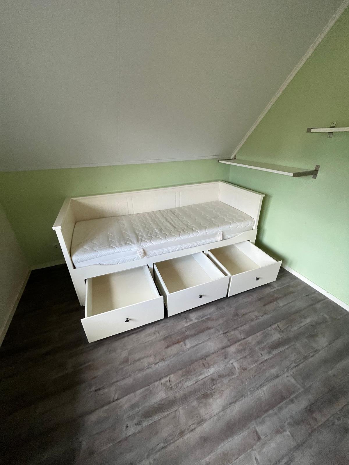 Hemnes bedbank, Ophalen, Gebruikt, Wit, Tweepersoons