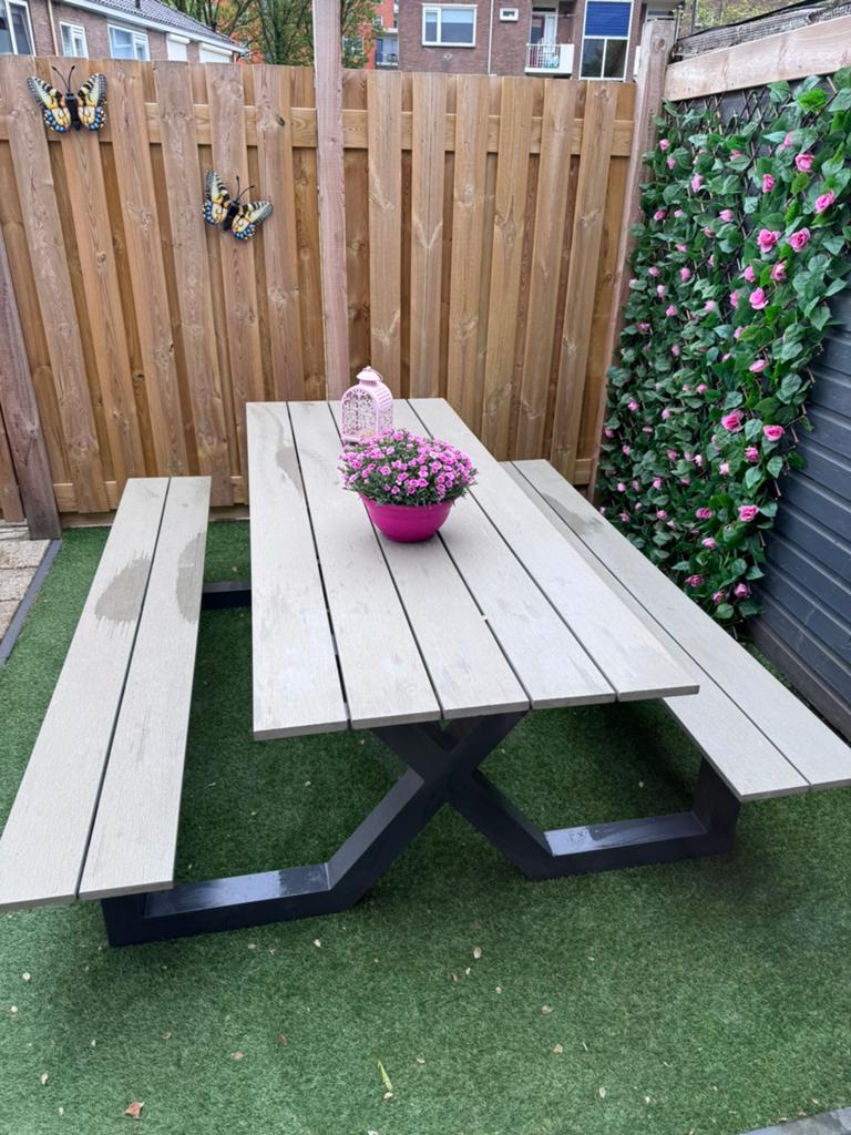 Piknicktafel met kunstof bladen en aluminium onderstel, Tuin en Terras, Picknicktafels, Ophalen of Verzenden, Zo goed als nieuw