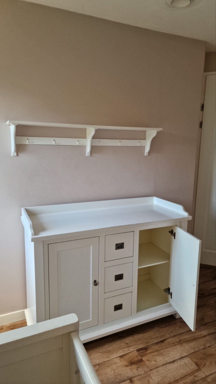 Mooie complete babykamer wit: ledikant, commode, kledingkast, Gebruikt, Minder dan 140 cm, Minder dan 70 cm, Ophalen