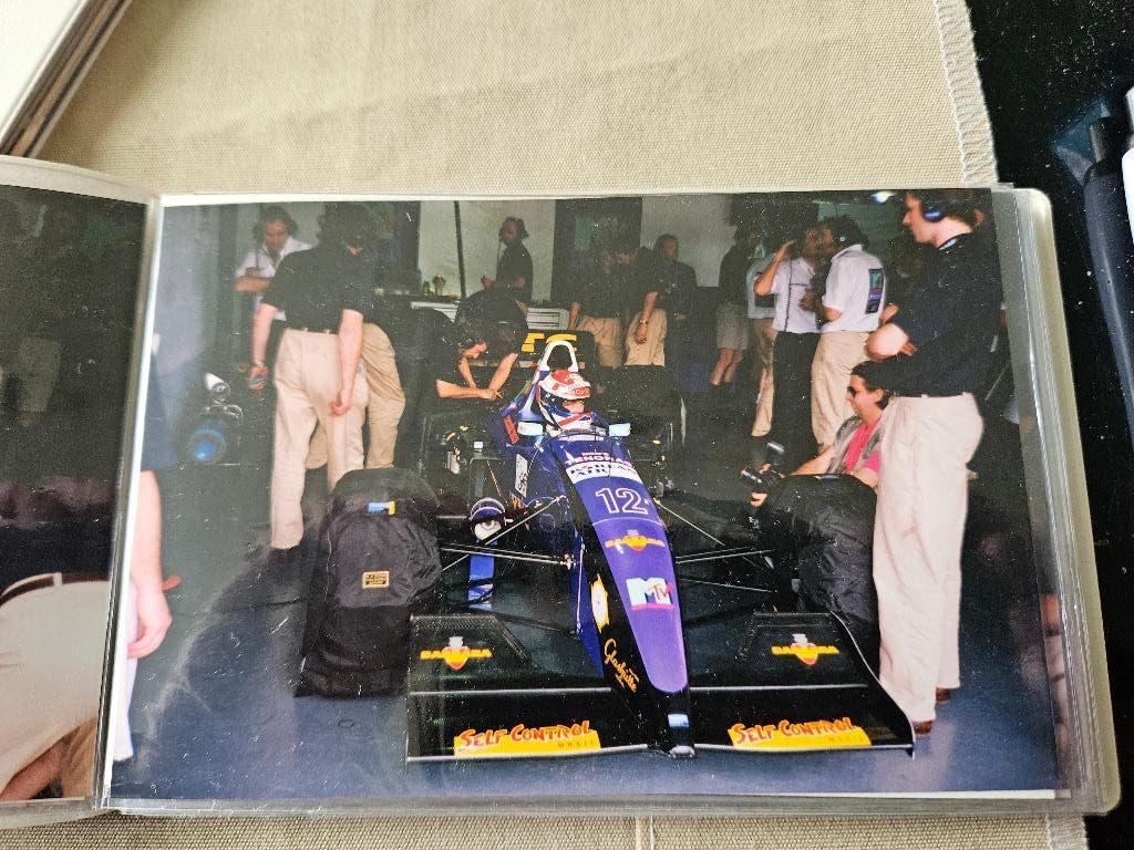 Jos Verstappen( Simtek/Arrows-Hart)pers foto's ( 2  mapjes), Ophalen of Verzenden, Zo goed als nieuw, Overige sporten, Overige typen