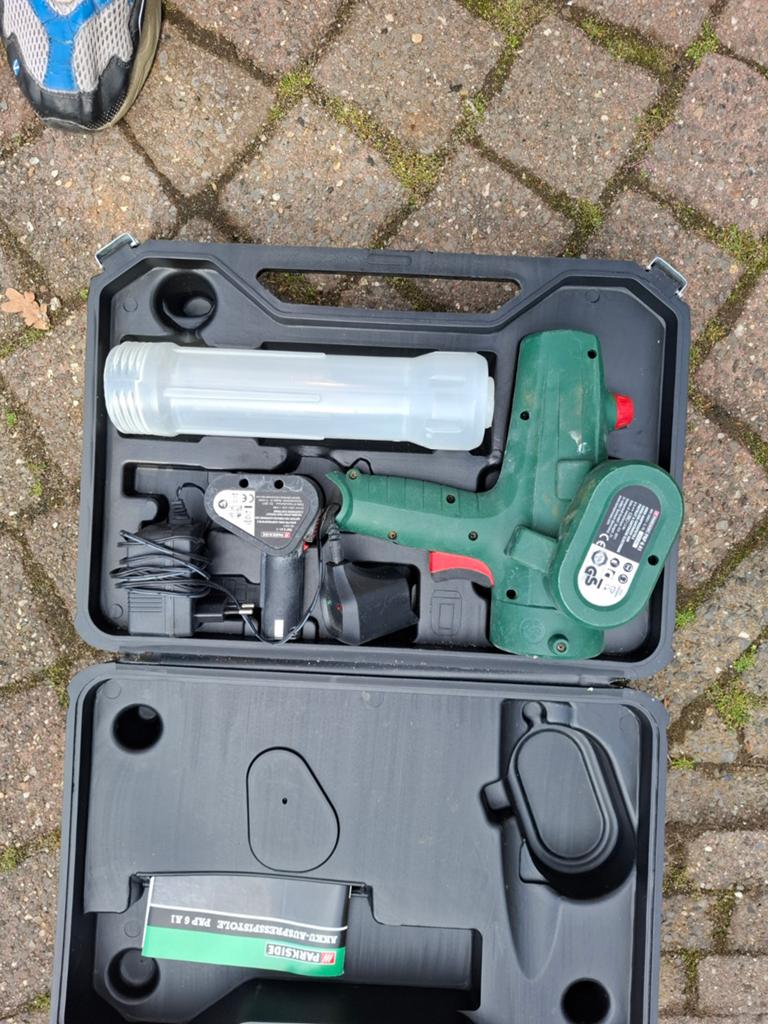 Accu kitspuit, Doe-het-zelf en Verbouw, Gereedschap | Handgereedschap, Ophalen, Zo goed als nieuw