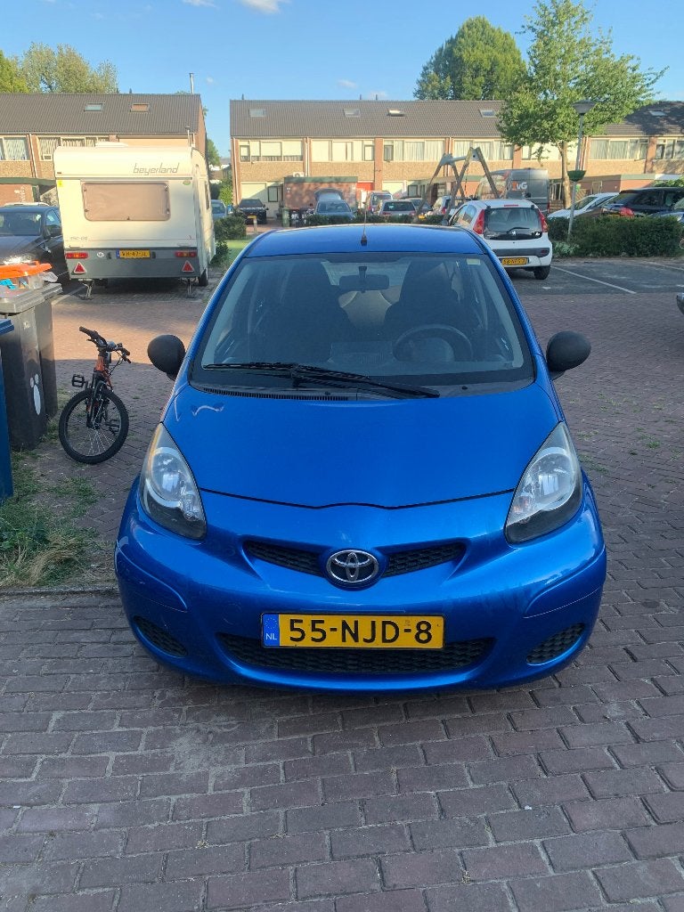 Toyota Aygo 1.0 12V Vvt-i 5DRS 2010 Blauw, Auto's, Toyota, Voorwielaandrijving, Stof, 68 pk, Origineel Nederlands