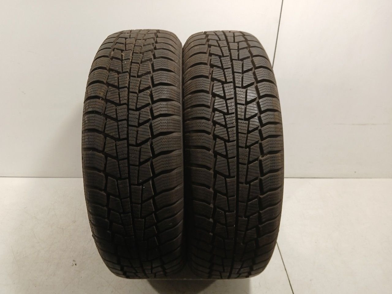 Bandenset 2 stuks Winter 195 65 R15, Auto-onderdelen, Onderdelen@venauto.nl, Van der Ven Autorecycling B.V., Gebruikt, 15 inch
