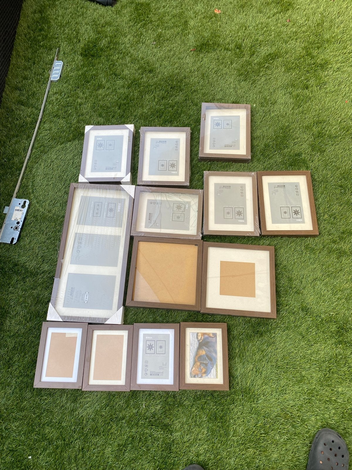 Ribba ikea bruin, walnoot 13 stuks fotolijsten, Ophalen, Nieuw, Hout