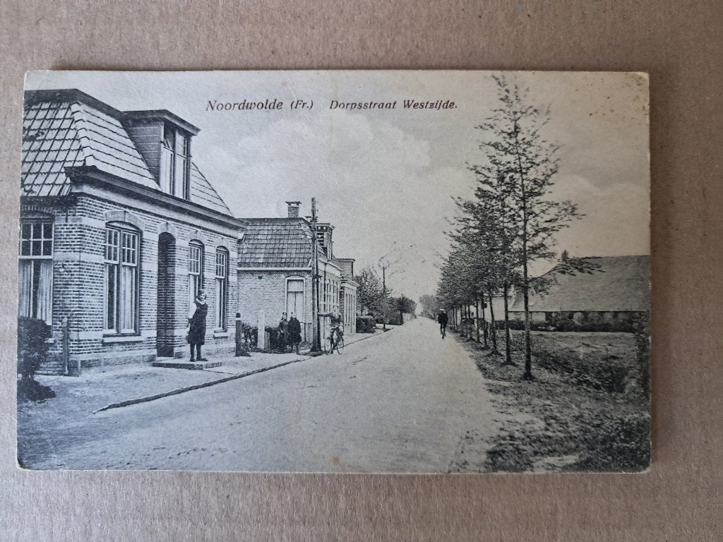 Noordwolde (4) - Dorpsstraat Westzijde (1927), Ophalen of Verzenden, 1920 tot 1940, Gelopen, Friesland