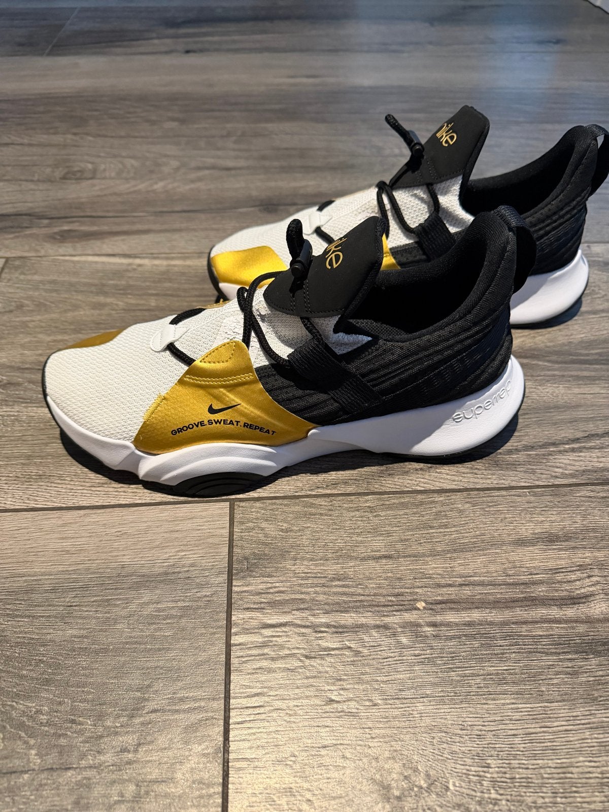 Nike SuperRep Groove, Ophalen of Verzenden, Gedragen, Wit, Sneakers of Gympen